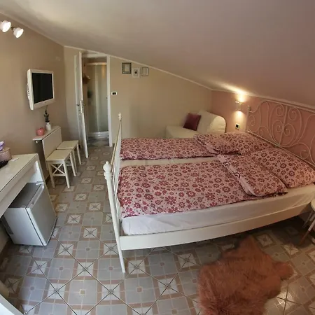 And Doris Guest house 4*