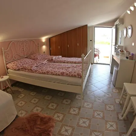 Guest house And Doris 4*